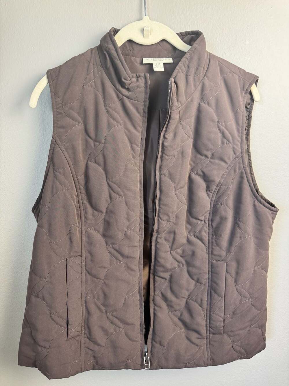 Appleseed's Petites Brown Quilted Zip-Up Vest, Size PM - Picture 2 of 5